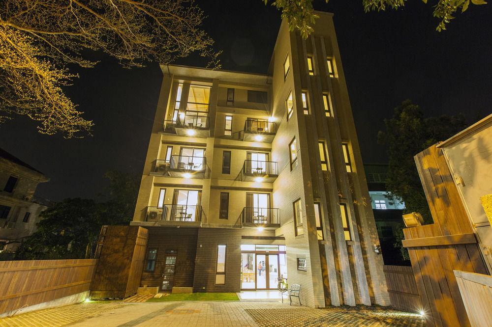 兩腳詩集綠活學旅 L 全自助入住平日旅館 L Jiji Exterior photo